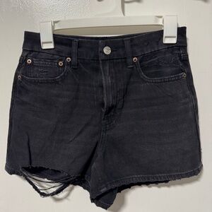 Curvy high waisted 90's boyfriend shorts